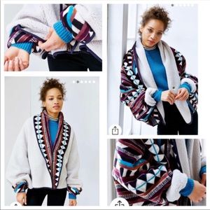 ✌🏻BRAND NEW URBAN OUTFITTERS WRAP
